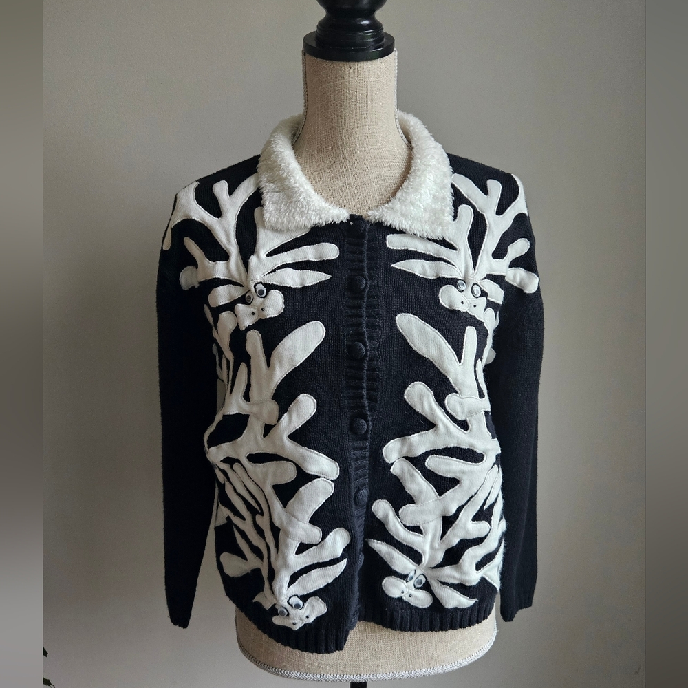 Chic Black and White Cardigan with Unique Pattern